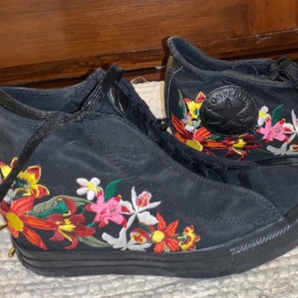 CONVERSE FLORAL PINK SOLE HITOP SNEAKERS - Picture 1 of 3